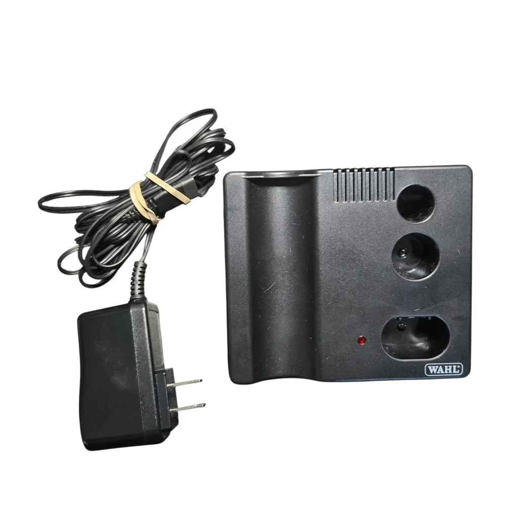 Wahl Animal Arco Pet Dog Cat Hair Clipper 2 Batteries Charger Combs 8786-1001